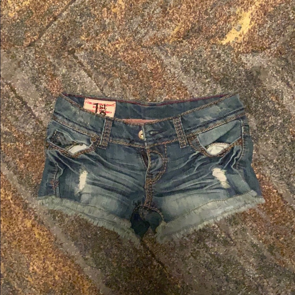Shorts - Picture 2 of 9